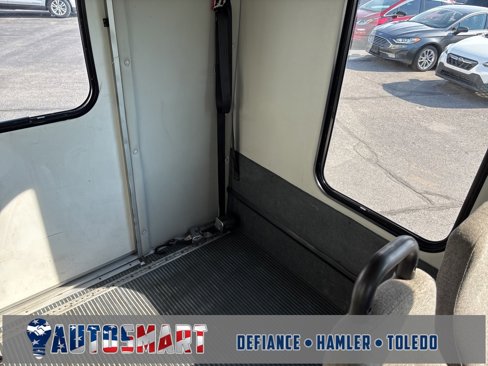 Used 2011 Ford E-350 and Econoline 350 Super Duty w/ Shuttle Bus Prep Pkg image 34