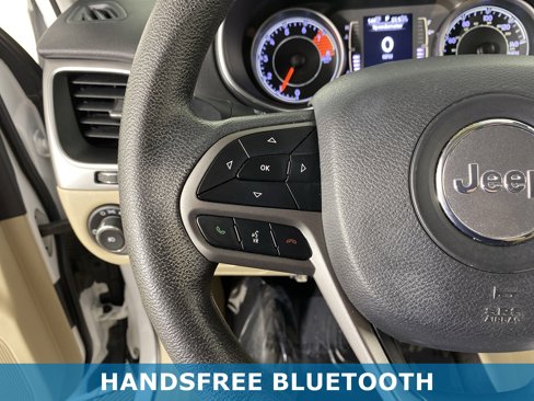 Used 2019 Jeep Cherokee Latitude w/ Popular Appearance Group image 21