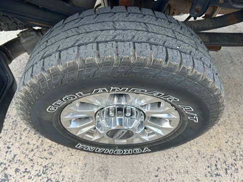 Used 2019 Ford F250 Lariat w/ Chrome Package image 23