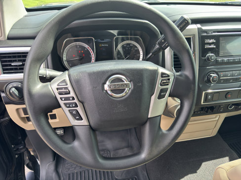 Used 2017 Nissan Titan SV image 25