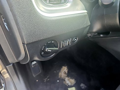 Used 2020 Dodge Charger SXT image 13