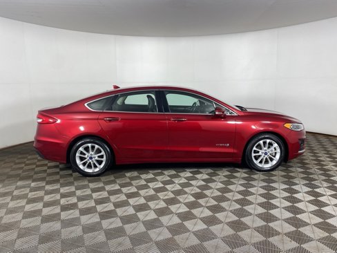 Used 2019 Ford Fusion SEL image 4