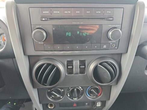 Used 2009 Jeep Wrangler X image 9