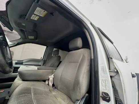 Used 2016 Ford F150 XLT w/ Trailer Tow Package image 11