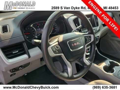 Used 2023 GMC Terrain SLE w/ Driver Convenience Package image 7