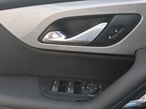 Used 2019 Chevrolet Blazer LT image 15