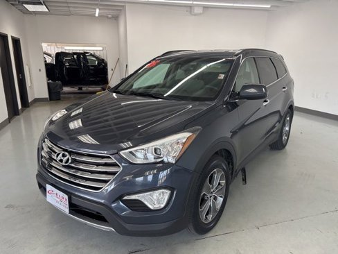 Used 2015 Hyundai Santa Fe GLS image 4