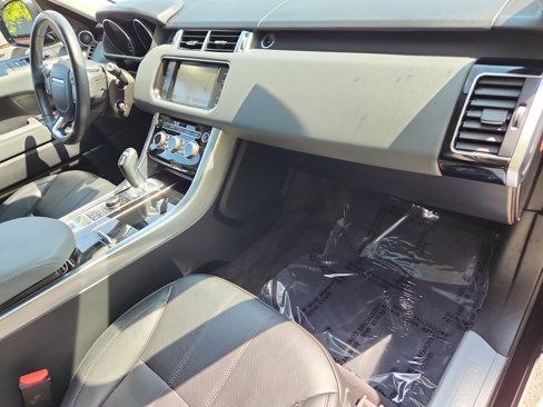 Used 2014 Land Rover Range Rover Sport HSE image 29