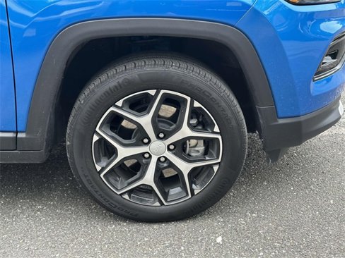 Used 2024 Jeep Compass Limited w/ Sun and Sound Group image 10