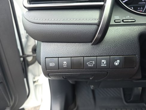 Used 2022 Toyota Camry SE image 38