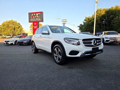 Used 2019 Mercedes-Benz GLC 300 4MATIC w/ Premium Package image 18