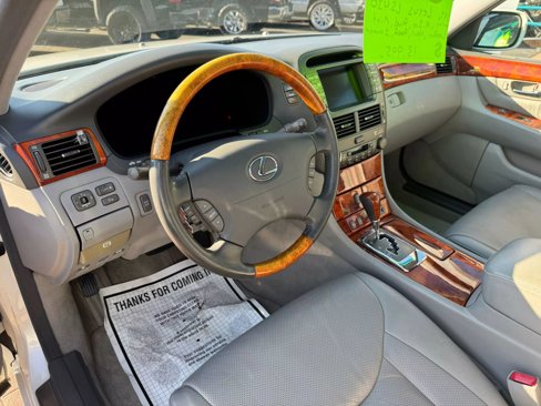Used 2004 Lexus LS 430 image 9