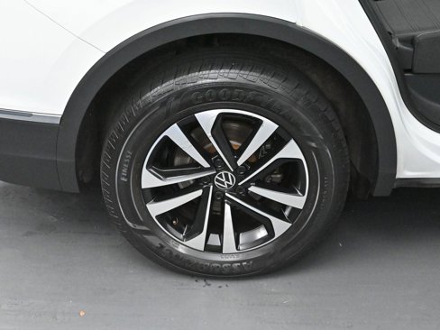 Used 2022 Volkswagen Tiguan S image 35