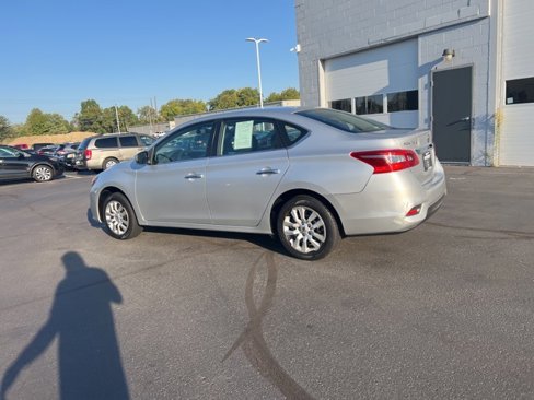 Used 2016 Nissan Sentra S image 14