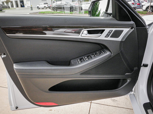 Used 2016 Hyundai Genesis 3.8 w/ Option Group 02 image 14
