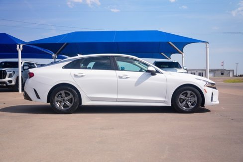 Used 2023 Kia K5 LXS image 3