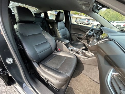 Used 2016 Chevrolet Malibu LT w/ Leather Package image 15