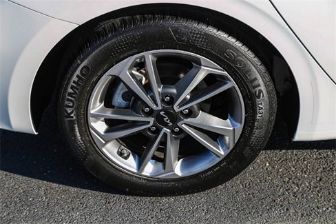 Used 2024 Kia Forte LXS image 11