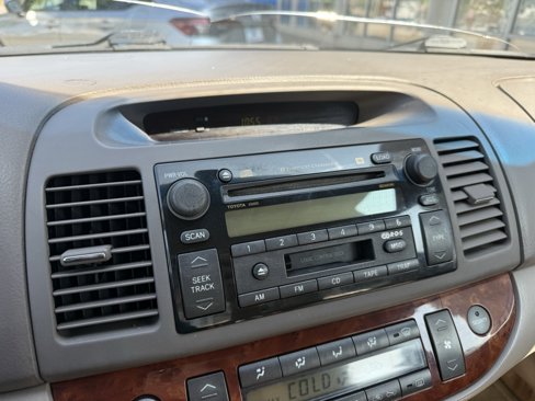Used 2003 Toyota Camry XLE image 23