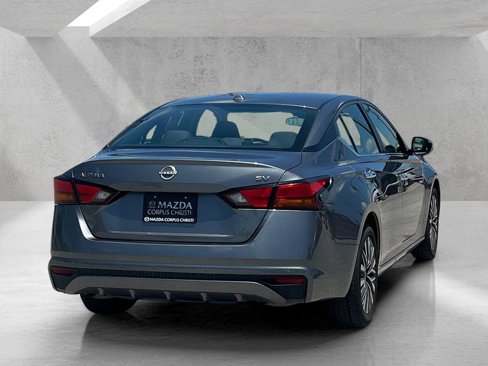 Used 2023 Nissan Altima 2.5 SV image 5