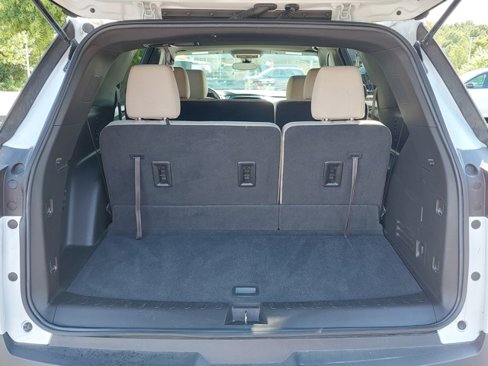 Used 2022 Chevrolet Traverse LS image 31