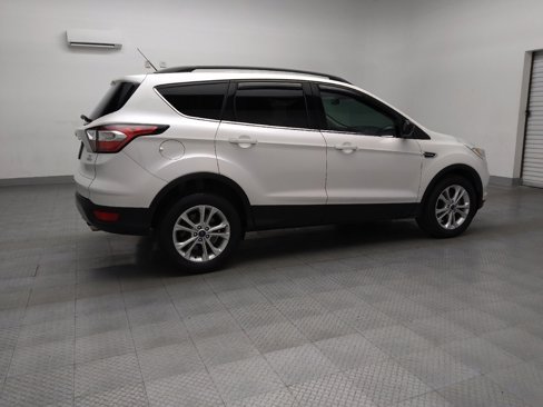 Used 2017 Ford Escape SE w/ Equipment Group 201A image 10