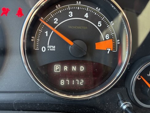 Used 2016 Jeep Compass Latitude image 3