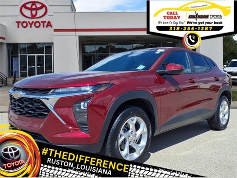 Used 2025 Chevrolet Trax LS w/ LS Convenience Package image 1