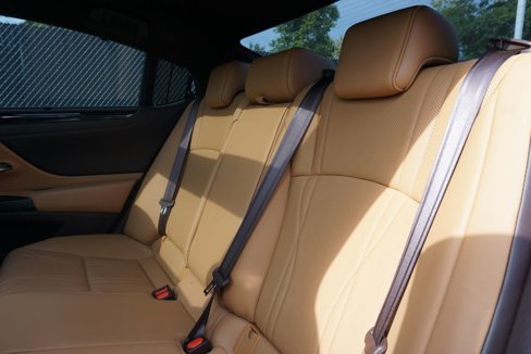 Used 2019 Lexus ES 350 image 14