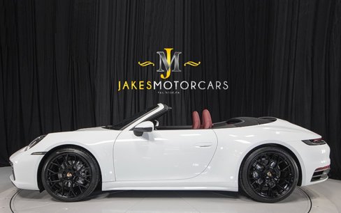 Used 2024 Porsche 911 Carrera image 2