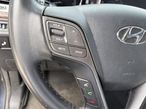 Used 2017 Hyundai Santa Fe Limited image 17