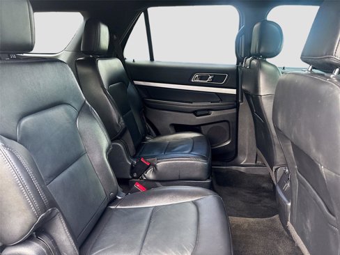 Used 2017 Ford Explorer XLT w/ Equipment Group 202A image 31