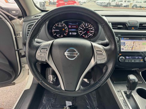 Used 2014 Nissan Altima 2.5 SL w/ Technology Package image 18