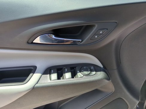 Used 2020 Chevrolet Equinox LS image 8