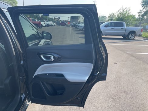 New 2025 Jeep Compass Limited image 16