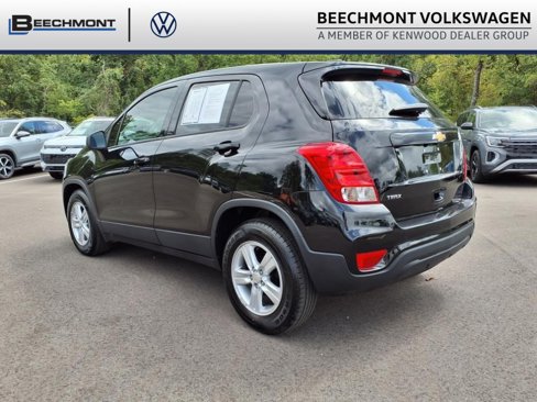 Used 2022 Chevrolet Trax LS w/ Tint and Cruise Package image 5