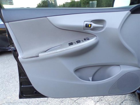 Used 2012 Toyota Corolla LE image 13
