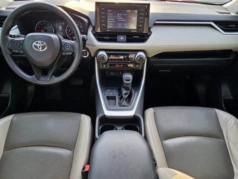 Used 2020 Toyota RAV4 XLE image 5