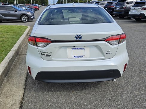 Used 2025 Toyota Corolla XLE image 10