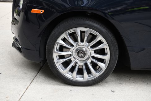 Used 2020 Rolls-Royce Dawn image 20