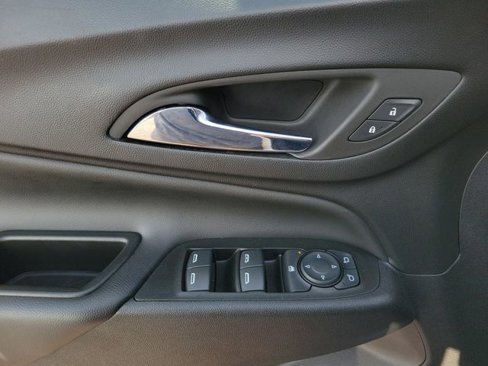Used 2022 Chevrolet Equinox LT image 7