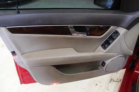 Used 2014 Mercedes-Benz C 300 4MATIC Sedan image 18