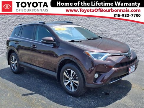 Used 2018 Toyota RAV4 XLE image 1