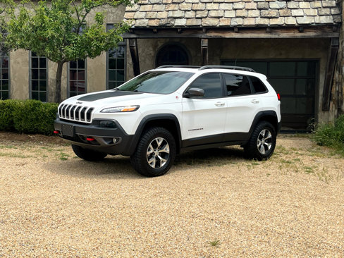 Used 2018 Jeep Cherokee Trailhawk w/ Quick Order Package 27L image 2