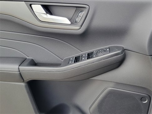 New 2025 Ford Escape SE image 14