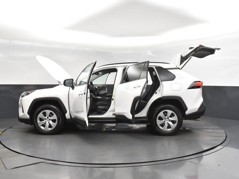 Used 2020 Toyota RAV4 LE image 43