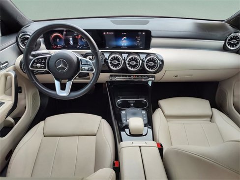 Used 2021 Mercedes-Benz CLA 250 image 12