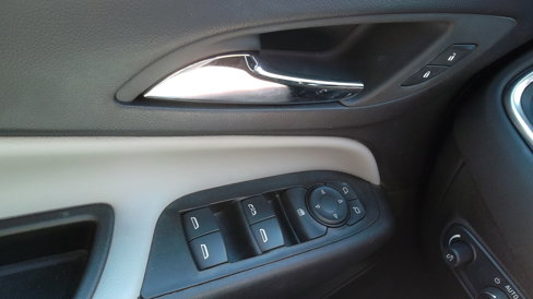 Used 2024 Chevrolet Equinox LS w/ LS Convenience Package image 17