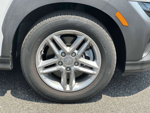 Used 2022 Hyundai Kona SE w/ Cargo Package image 3