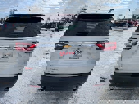 Used 2021 Chevrolet Traverse LT image 6